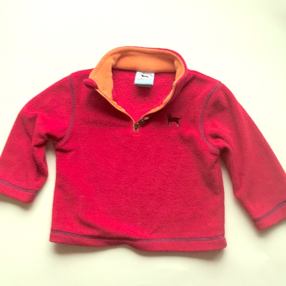 Black dog Fleece pull over